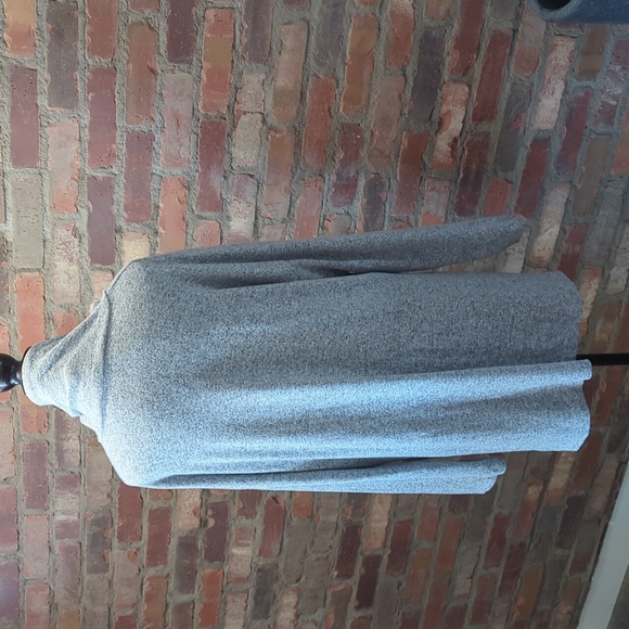 Long grey, super soft tunic jersey knit top. - Picture 3 of 7